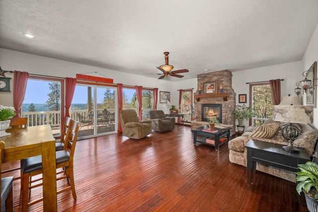 4212 W Country Hills Ln, Spokane, WA 99208