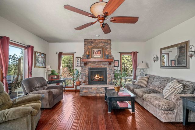 4212 W Country Hills Ln, Spokane, WA 99208