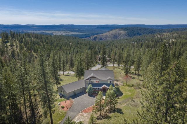 4212 W Country Hills Ln, Spokane, WA 99208