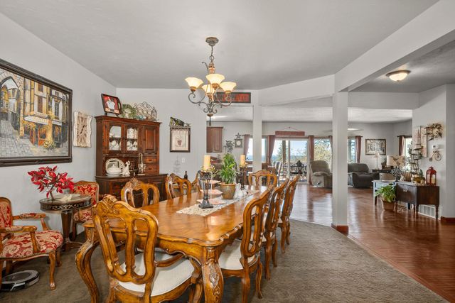 4212 W Country Hills Ln, Spokane, WA 99208