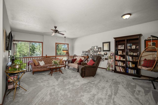 4212 W Country Hills Ln, Spokane, WA 99208