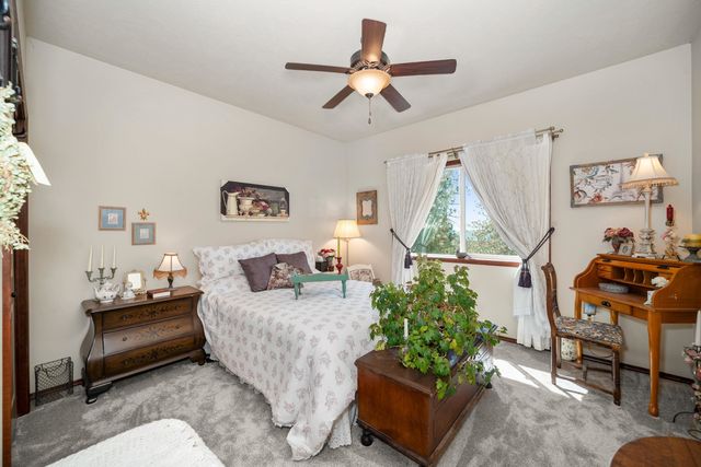 4212 W Country Hills Ln, Spokane, WA 99208