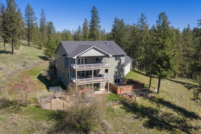 4212 W Country Hills Ln, Spokane, WA 99208