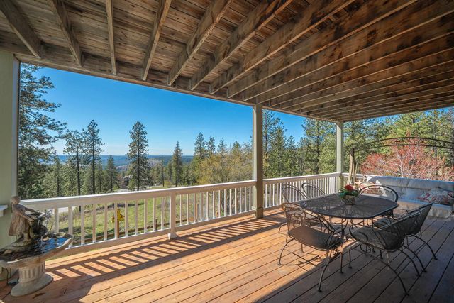 4212 W Country Hills Ln, Spokane, WA 99208