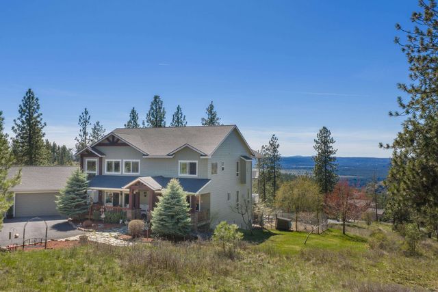 4212 W Country Hills Ln, Spokane, WA 99208