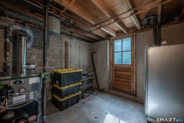 50 Aldbourne Drive, Bristol, CT 06010