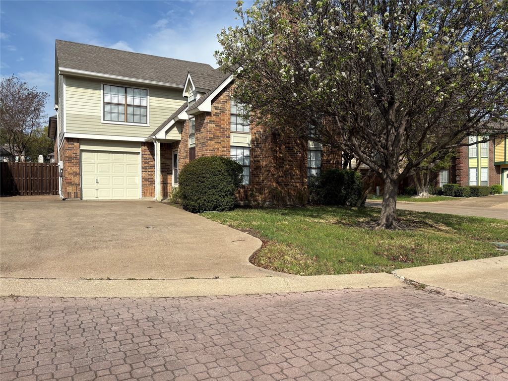 500 Button Willow Court, Irving, TX 75063