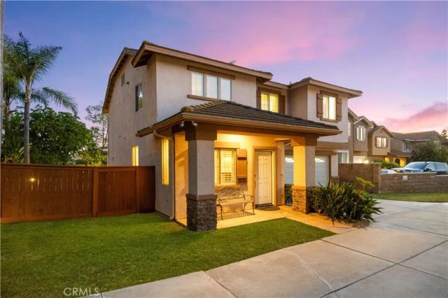 26 Appleglen, Irvine, CA 92602