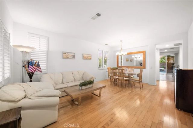 26 Appleglen, Irvine, CA 92602