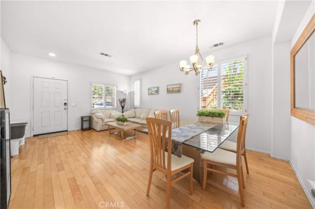 26 Appleglen, Irvine, CA 92602