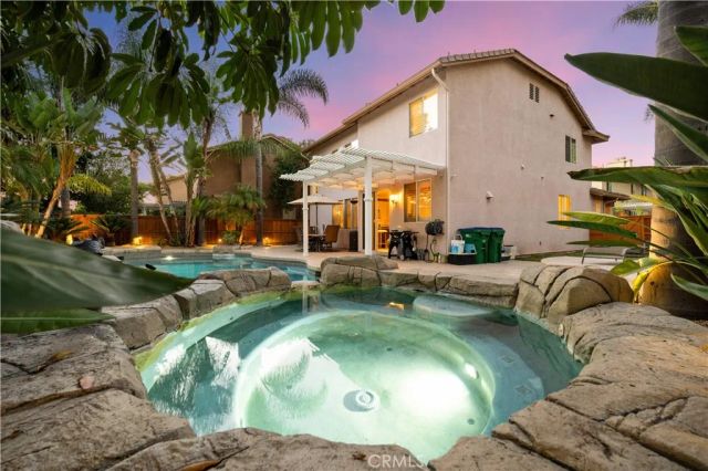 26 Appleglen, Irvine, CA 92602