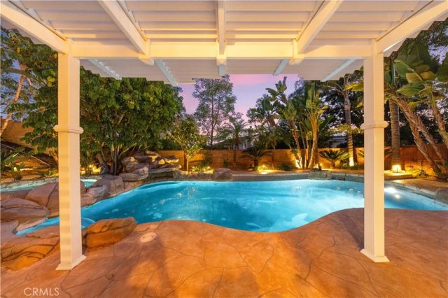 26 Appleglen, Irvine, CA 92602