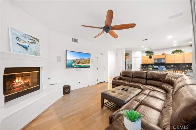 26 Appleglen, Irvine, CA 92602