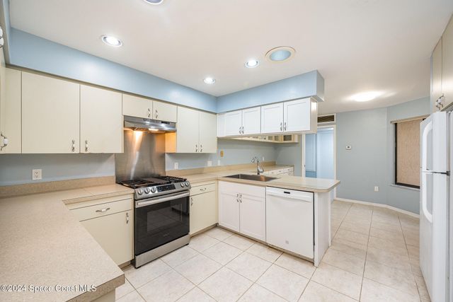 1506 Parkside Place 1506, Indian Harbour Beach, FL 32937