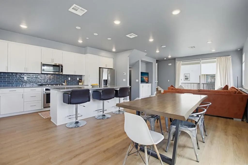 437 Jupiter, Escondido, CA 92025