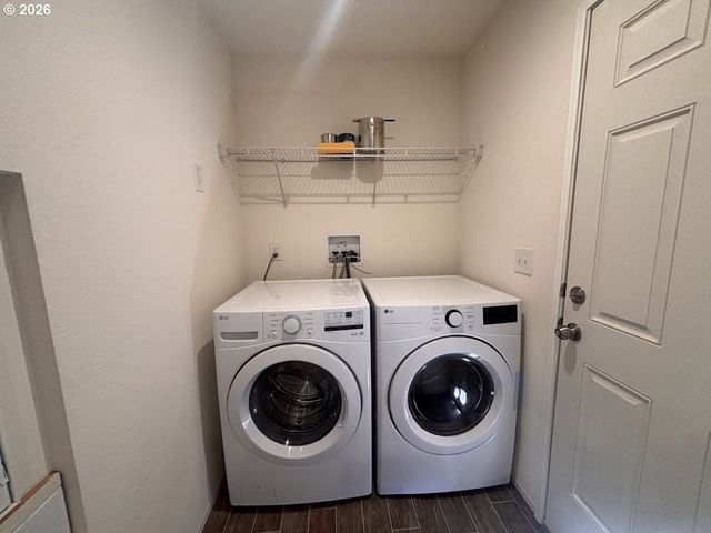104 RIVER LOOP 1, Eugene, OR 97404