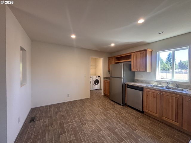 104 RIVER LOOP 1, Eugene, OR 97404
