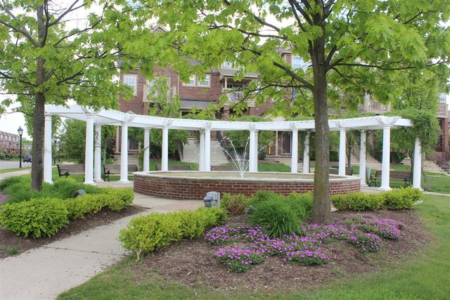 3057 Barclay Way, Ann Arbor, MI 48105