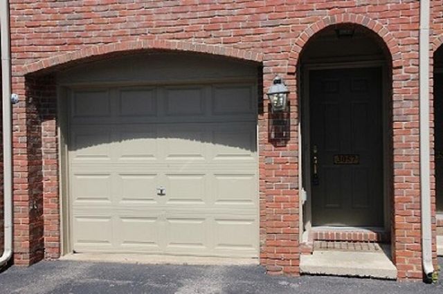 3057 Barclay Way, Ann Arbor, MI 48105