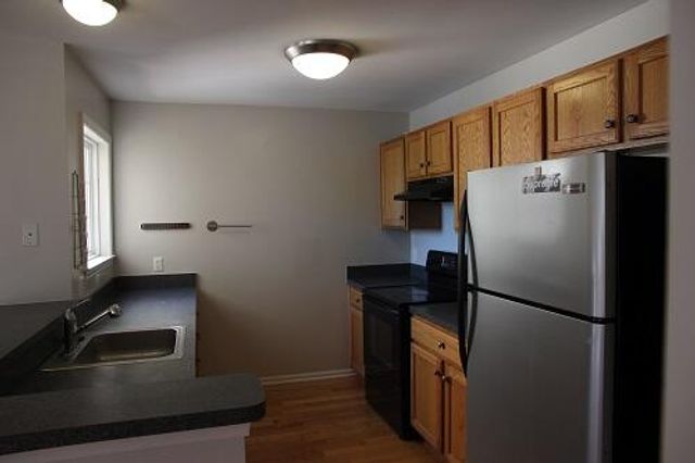 3057 Barclay Way, Ann Arbor, MI 48105