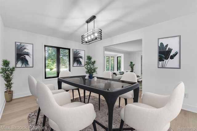 7244 Lahser Road, Bloomfield Hills, MI 48301