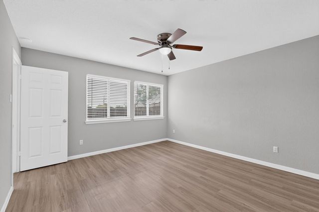 2447 Roundabout LN, Round Rock, TX 78664
