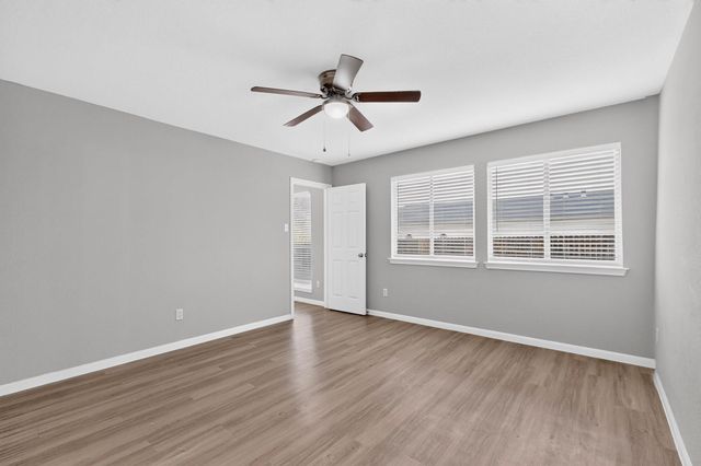 2447 Roundabout LN, Round Rock, TX 78664