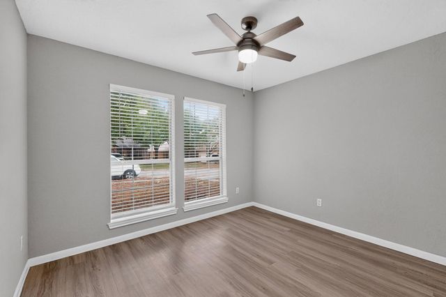 2447 Roundabout LN, Round Rock, TX 78664