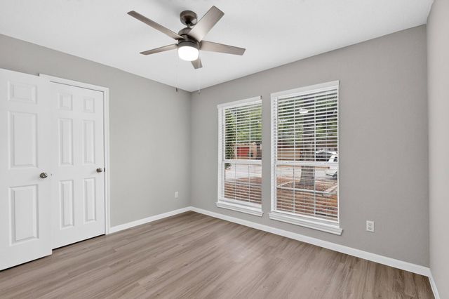 2447 Roundabout LN, Round Rock, TX 78664