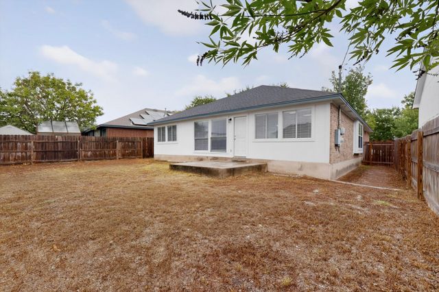 2447 Roundabout LN, Round Rock, TX 78664