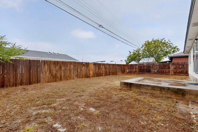 2447 Roundabout LN, Round Rock, TX 78664