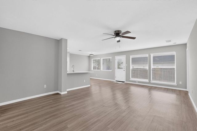 2447 Roundabout LN, Round Rock, TX 78664