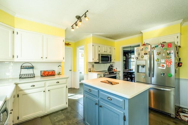 9516 White Tail Trail, Kernersville, NC 27284