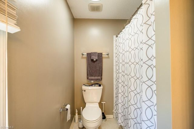 9516 White Tail Trail, Kernersville, NC 27284