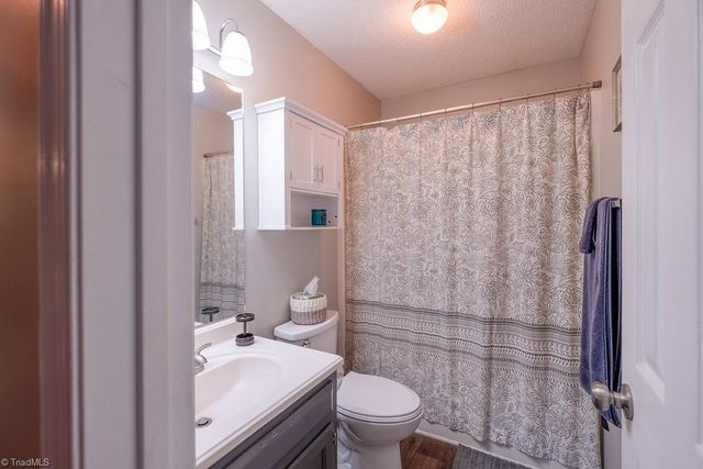 9516 White Tail Trail, Kernersville, NC 27284