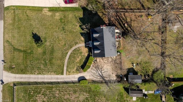 9516 White Tail Trail, Kernersville, NC 27284