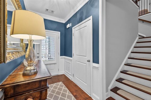 6742 Blue Heron Way, Flowery Branch, GA 30542