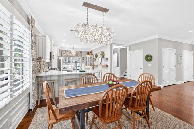 6742 Blue Heron Way, Flowery Branch, GA 30542