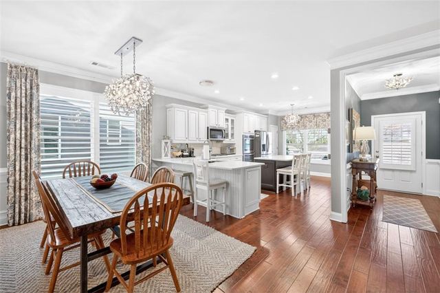 6742 Blue Heron Way, Flowery Branch, GA 30542