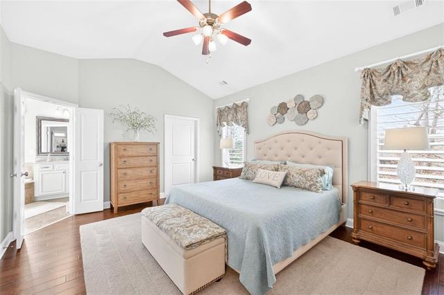 6742 Blue Heron Way, Flowery Branch, GA 30542