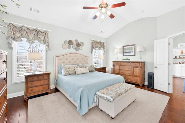 6742 Blue Heron Way, Flowery Branch, GA 30542