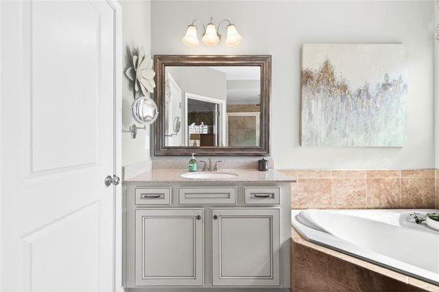 6742 Blue Heron Way, Flowery Branch, GA 30542