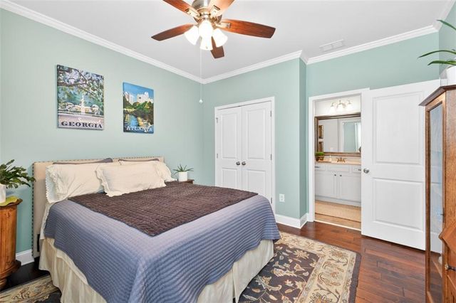 6742 Blue Heron Way, Flowery Branch, GA 30542