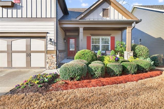 6742 Blue Heron Way, Flowery Branch, GA 30542