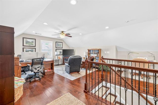 6742 Blue Heron Way, Flowery Branch, GA 30542