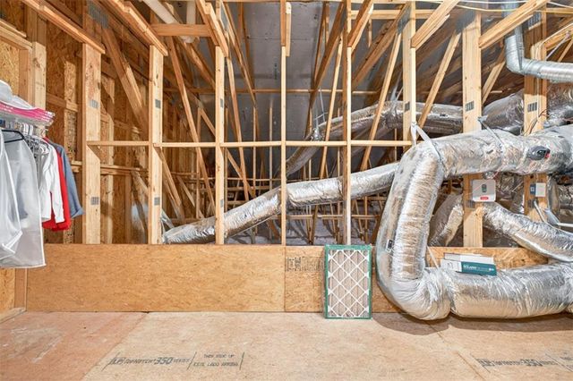 6742 Blue Heron Way, Flowery Branch, GA 30542