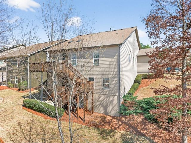 6742 Blue Heron Way, Flowery Branch, GA 30542