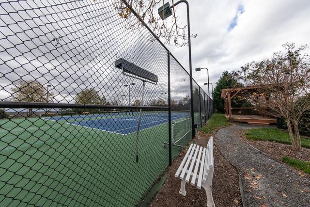 6742 Blue Heron Way, Flowery Branch, GA 30542