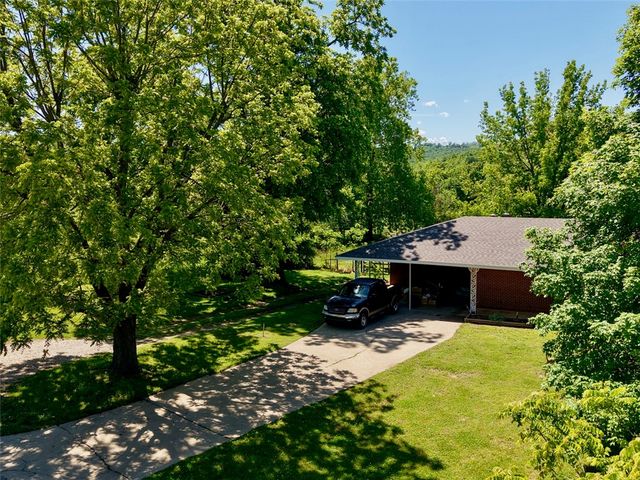 335 Madison 7802, Huntsville, AR 72740