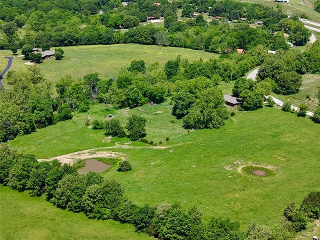 335 Madison 7802, Huntsville, AR 72740